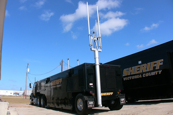 victoria-sheriff-mast-2