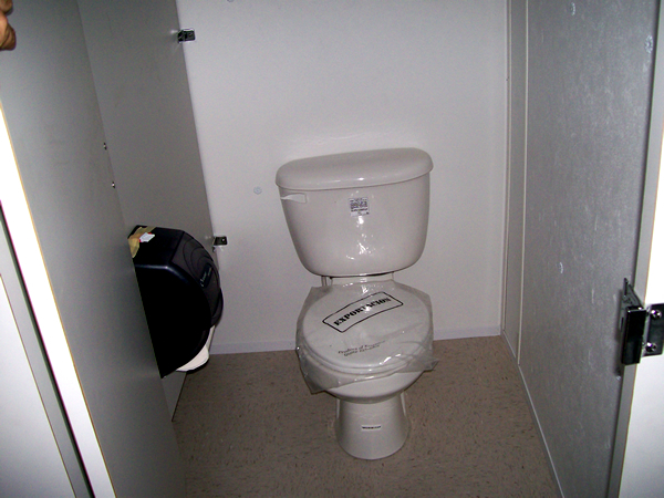 portable-ada-compliant-restroom-9