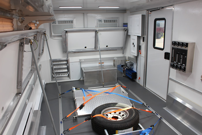 468-command-trailer-2f