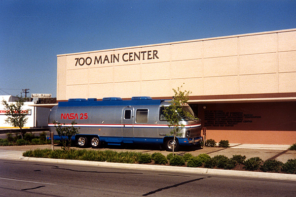 nasa-space-shuttle-command-center-clegg-7